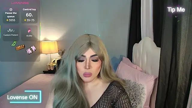 Unforgettable Maria online show from 12-18-25, 03:12