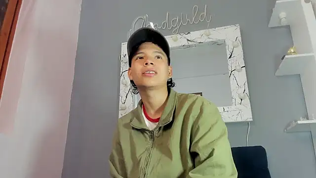Snapshot of camillo_virgil chatting on 09-17-25, 10:50 camillo virgil online show from 09-17-25, 10:50