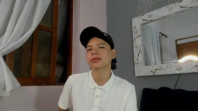 Snapshot of camillo_virgil chatting on 09-21-25, 11:01 camillo virgil online show from 09-21-25, 11:01