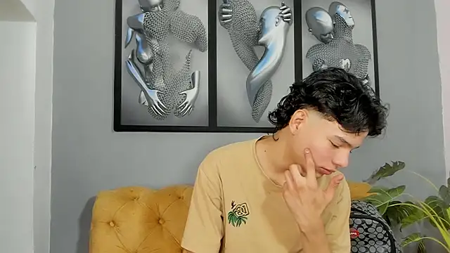 Snapshot of camillo_virgil chatting on 10-27-25, 11:14 camillo virgil online show from 10-27-25, 11:14