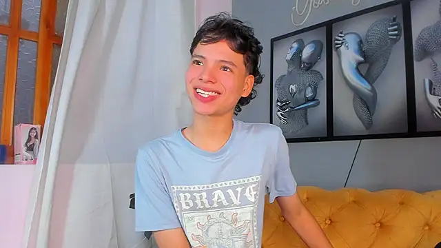 Snapshot of camillo_virgil chatting on 11-05-25, 11:43 camillo virgil online show from 11-05-25, 11:43