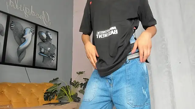 Snapshot of camillo_virgil chatting on 11-23-25, 11:10 camillo virgil online show from 11-23-25, 11:10