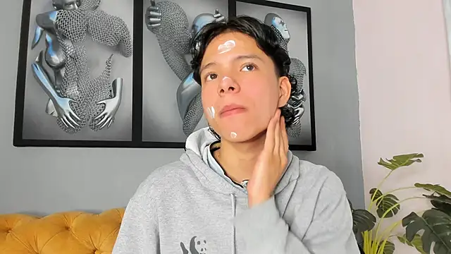 Snapshot of camillo_virgil chatting on 11-24-25, 11:10 camillo virgil online show from 11-24-25, 11:10