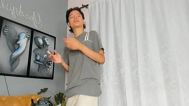 Snapshot of camillo_virgil chatting on 12-02-25, 10:42 camillo virgil online show from 12-02-25, 10:42