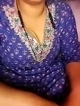 Snapshot of Dimplegirl chatting on 10-28-25, 04:53 Dimplegirl online show from 10-28-25, 04:53