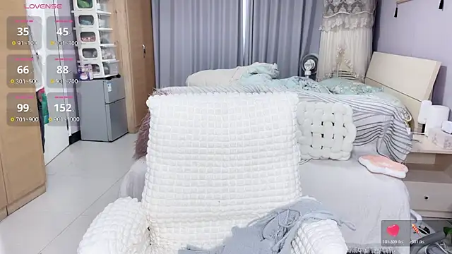 Y2Luvk online show from 10-24-25, 01:24