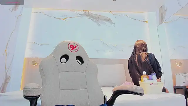 valirya devote online show from 11-11-25, 03:17