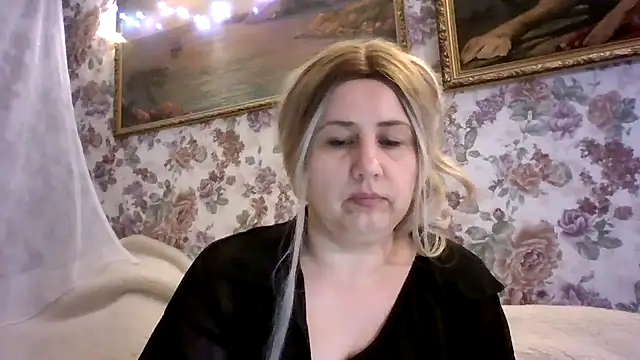 LustyyX online show from 04-18-26, 04:11