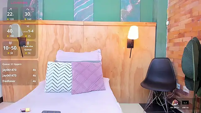 halleylorens online show from 03-11-26, 07:09