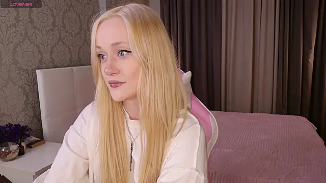 HeyMonkey  online show from 02-03-26, 03:28