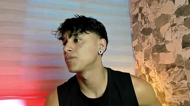 ZYZZ1312 online show from 03-21-26, 11:08