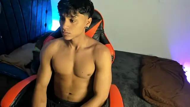 ZYZZ1312 online show from 06-10-26, 03:18