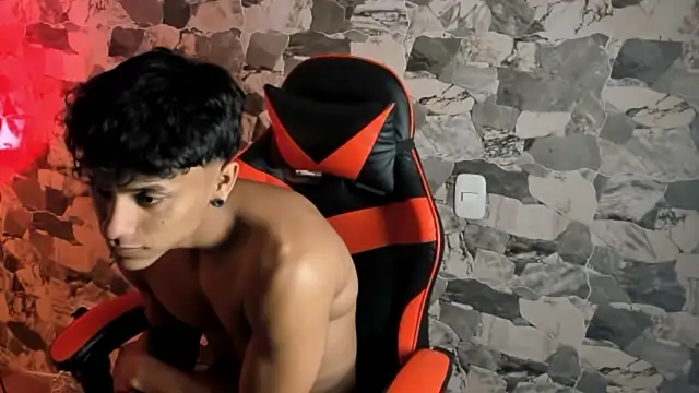Snapshot of ZYZZ1312 chatting on 06-18-26, 05:08 ZYZZ1312 online show from 06-18-26, 05:08