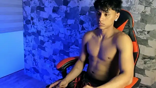 Snapshot of ZYZZ1312 chatting on 07-16-26, 04:18 ZYZZ1312 online show from 07-16-26, 04:18