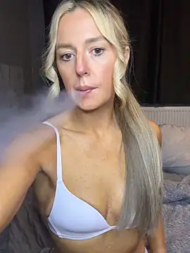 Snapshot of sammie-99 chatting on 09-17-25, 07:48 sammie-99 online show from 09-17-25, 07:48