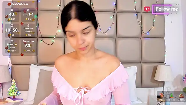 MiaMillers1 online show from 12-18-25, 11:16