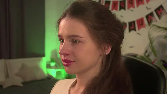 Olivia Farrell online show from 10-22-25, 12:49