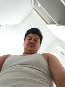 Snapshot of Biglou97 chatting on 02-11-26, 01:16 Biglou97 online show from 02-11-26, 01:16