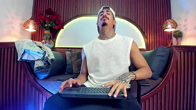 Donovan Desmond online show from 02-03-26, 04:10