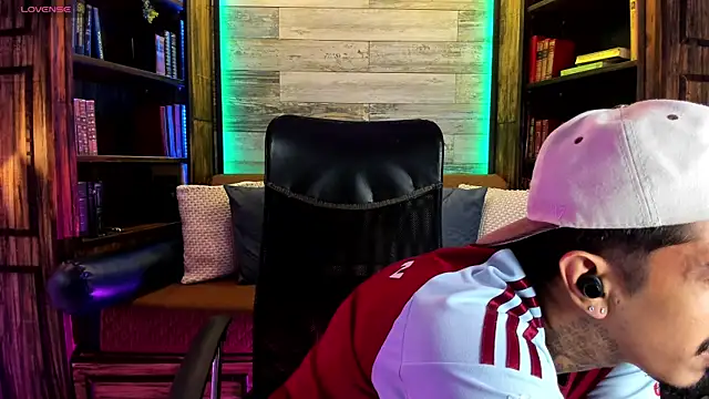 Donovan Desmond online show from 02-05-26, 01:32