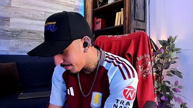 Donovan Desmond online show from 02-12-26, 03:56