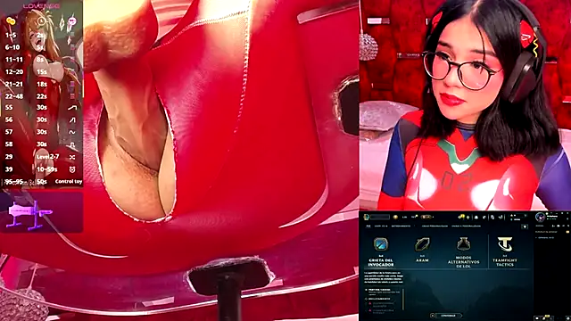 Snapshot of AriAddams chatting on 09-22-25, 10:01 AriAddams online show from 09-22-25, 10:01