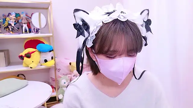 Azusa DoMybest online show from 11-09-25, 04:11