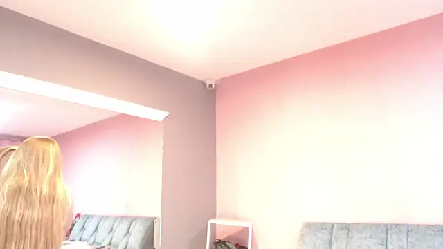 Camila Russoo online show from 01-15-26, 07:39