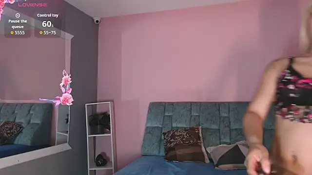 Camila Russoo online show from 02-13-26, 07:54