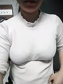 Snapshot of Mie_rose chatting on 11-03-25, 01:01 Mie rose online show from 11-03-25, 01:01