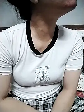 Snapshot of Mie_rose chatting on 11-12-25, 01:11 Mie rose online show from 11-12-25, 01:11