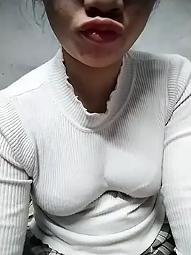 Snapshot of Mie_rose chatting on 11-19-25, 02:39 Mie rose online show from 11-19-25, 02:39