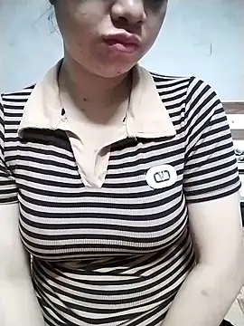 Mie rose online show from 03-17-26, 02:09