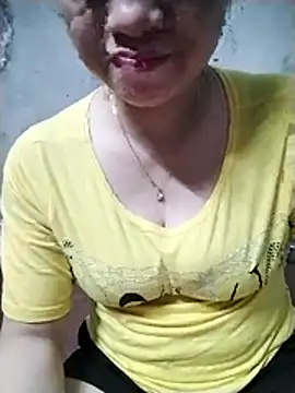 Snapshot of Mie_rose chatting on 06-10-26, 02:16 Mie rose online show from 06-10-26, 02:16