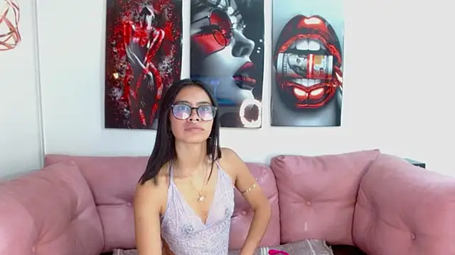 Miahotcs1 online show from 11-15-25, 12:13