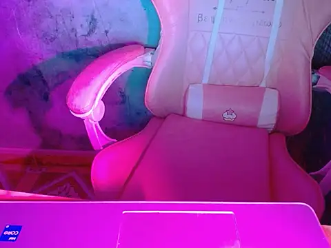 Snapshot of ahoa_Tk chatting on 10-29-25, 08:54 ahoa Tk online show from 10-29-25, 08:54