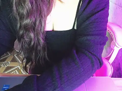 Snapshot of ahoa_Tk chatting on 11-20-25, 05:07 ahoa Tk online show from 11-20-25, 05:07