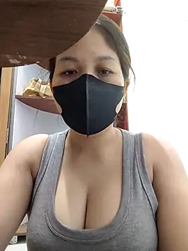 Snapshot of Ladymlem chatting on 09-23-25, 03:26 Ladymlem online show from 09-23-25, 03:26