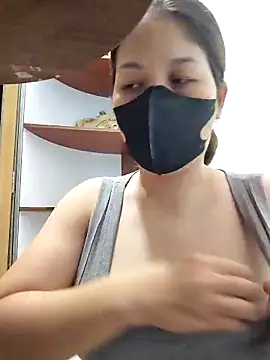 Snapshot of Ladymlem chatting on 09-27-25, 02:27 Ladymlem online show from 09-27-25, 02:27