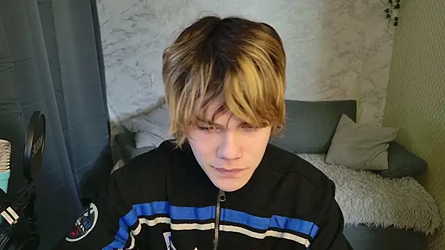 Bonnie And C1yde online show from 04-21-26, 05:14