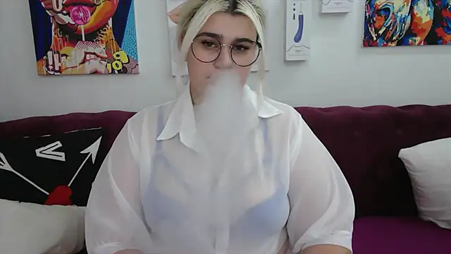 Snapshot of Amber_Monro chatting on 09-24-25, 03:10 Amber Monro online show from 09-24-25, 03:10