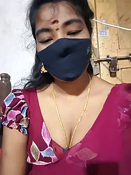 Snapshot of srav43 chatting on 10-19-25, 01:45 srav43 online show from 10-19-25, 01:45