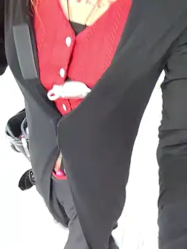 Snapshot of pink-mai chatting on 11-21-25, 11:47 pink-mai online show from 11-21-25, 11:47