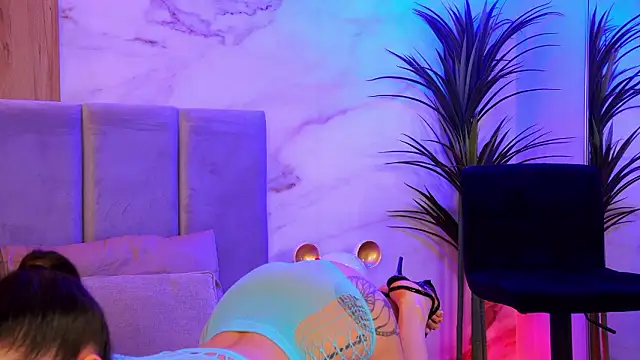 EllyLynn online show from 02-05-26, 08:24