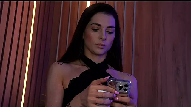 EllyLynn online show from 04-22-26, 06:31