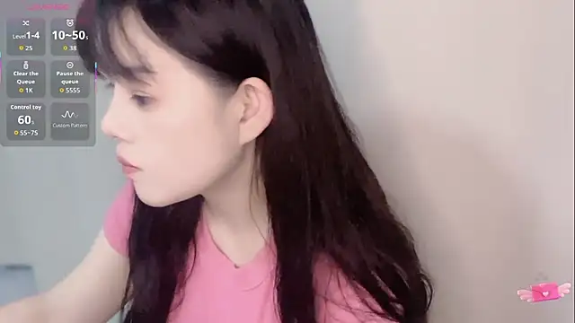 Snapshot of kele-3333 chatting on 10-10-25, 10:14 kele-3333 online show from 10-10-25, 10:14