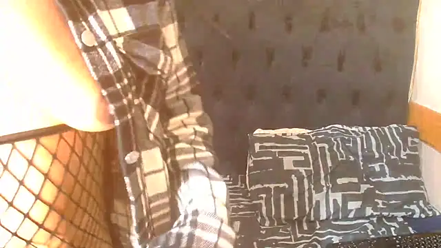 Snapshot of Sexy_PureFire chatting on 10-19-25, 04:07 Sexy PureFire online show from 10-19-25, 04:07