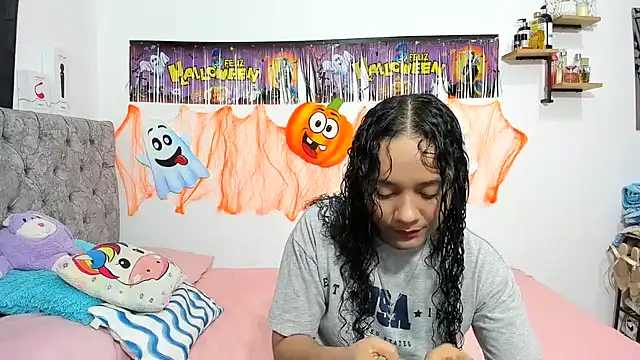 nay and aleja1 online show from 10-29-25, 03:09