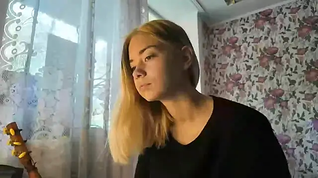 Witching Moon online show from 09-26-25, 07:45