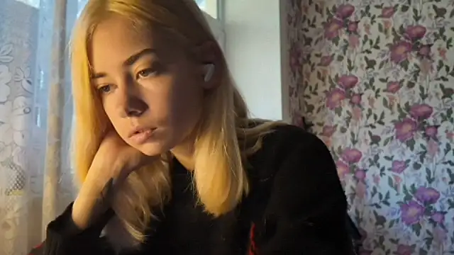 Witching Moon online show from 09-27-25, 07:57